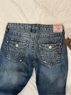 True Religion Women's Light Blue Straight Leg Jeans with Signature Back Pockets